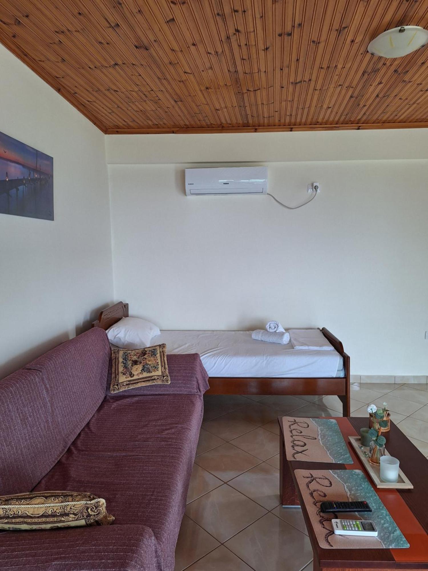 Lucas apartments Himarë Habitación foto